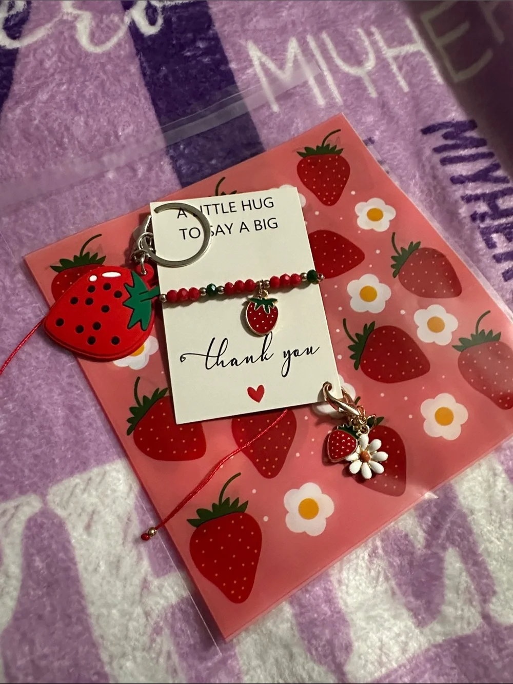Betsey Johnson 🍓ENTRY TO WIN🫐 a Strawberry Stripe Crossbody & Wallet Set BUY NOW - Picture 4 of 12